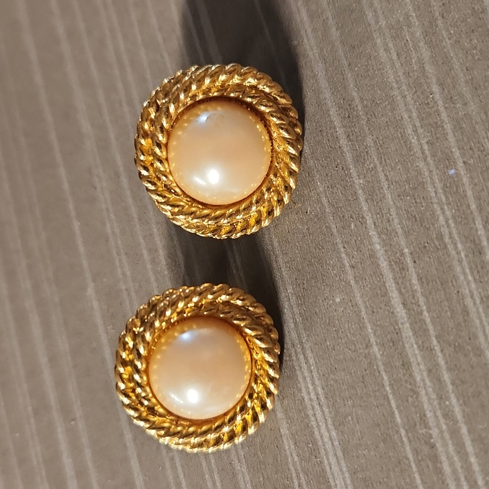 Sarah Coventry vintage earrings
